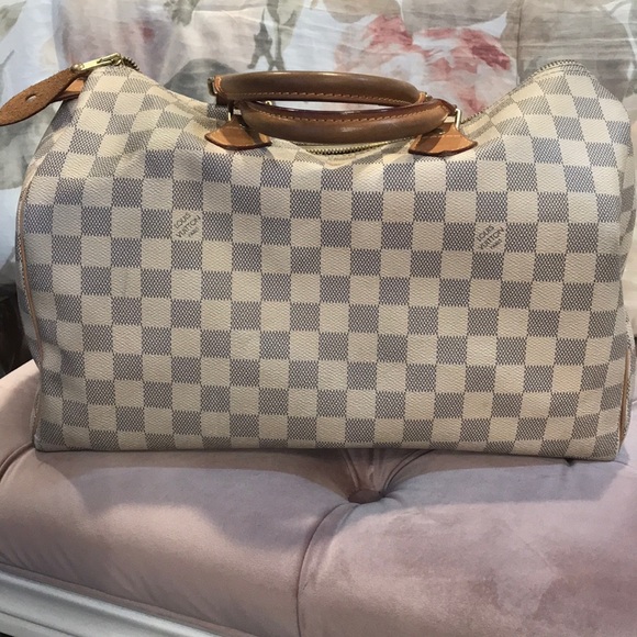 Louis Vuitton Handbags - Louie Vuitton bag